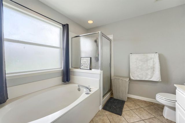 1105 2nd ST, Jarrell, TX 76537