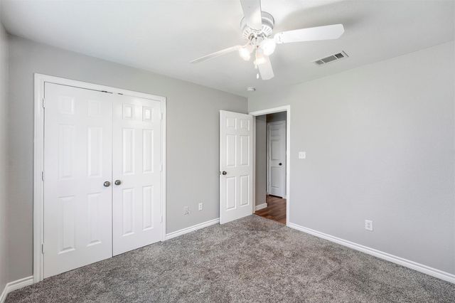 1105 2nd ST, Jarrell, TX 76537