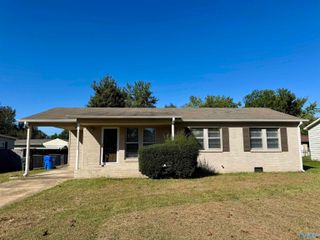 1300 7th Avenue, Athens, AL 35611