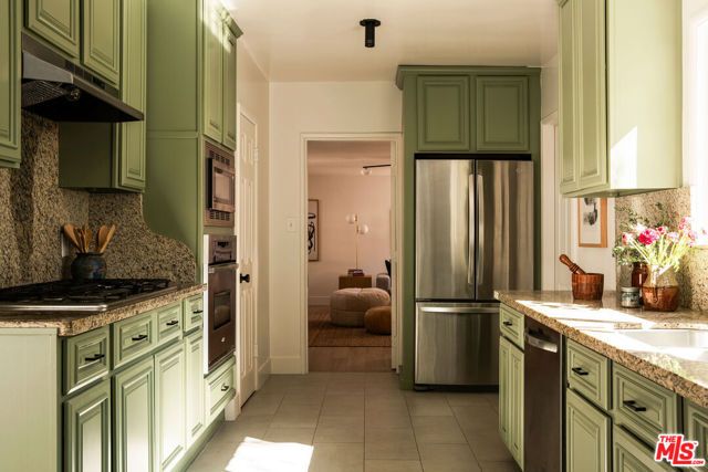 4725 Cedros Avenue, Sherman Oaks, CA 91403