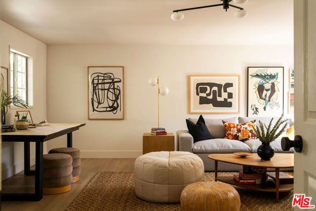 4725 Cedros Avenue, Sherman Oaks, CA 91403