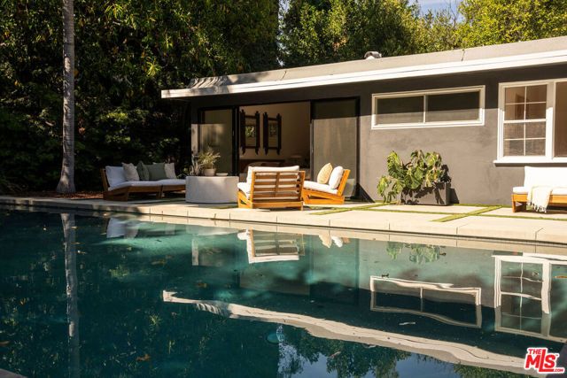 4725 Cedros Avenue, Sherman Oaks, CA 91403