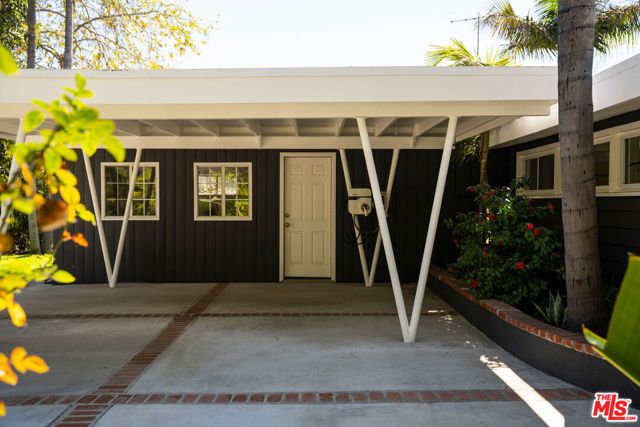 4725 Cedros Avenue, Sherman Oaks, CA 91403