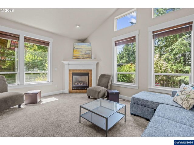 1902 NE Lucy Belle St, Mcminnville, OR 97128