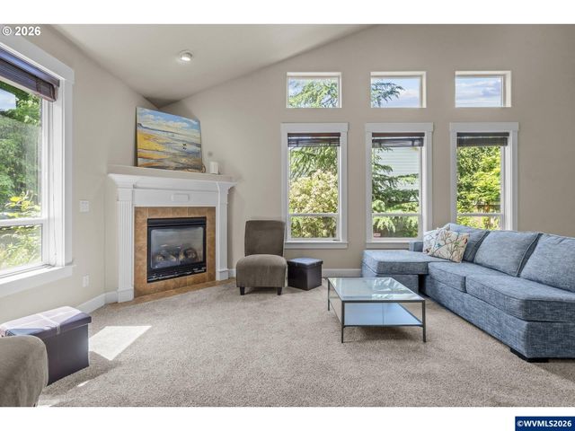 1902 NE Lucy Belle St, Mcminnville, OR 97128