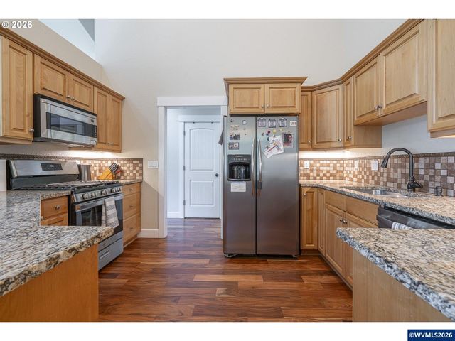 1902 NE Lucy Belle St, Mcminnville, OR 97128