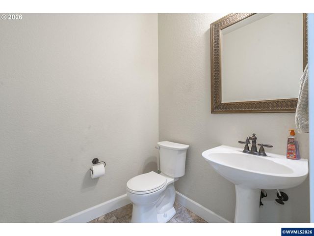 1902 NE Lucy Belle St, Mcminnville, OR 97128