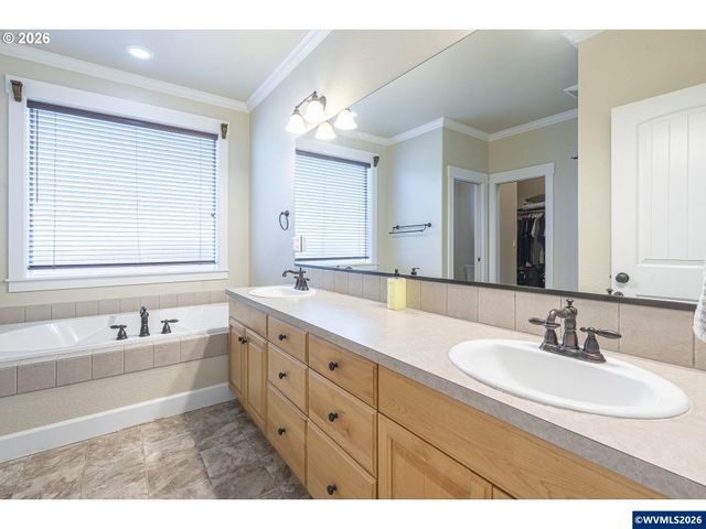 1902 NE Lucy Belle St, Mcminnville, OR 97128