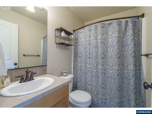 1902 NE Lucy Belle St, Mcminnville, OR 97128