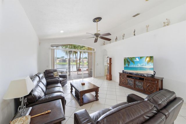 7229 Cataluna Circle, Delray Beach, FL 33446