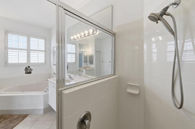7229 Cataluna Circle, Delray Beach, FL 33446