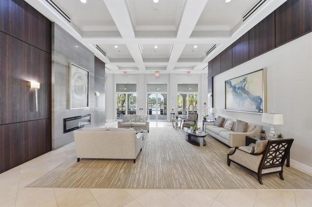 7229 Cataluna Circle, Delray Beach, FL 33446