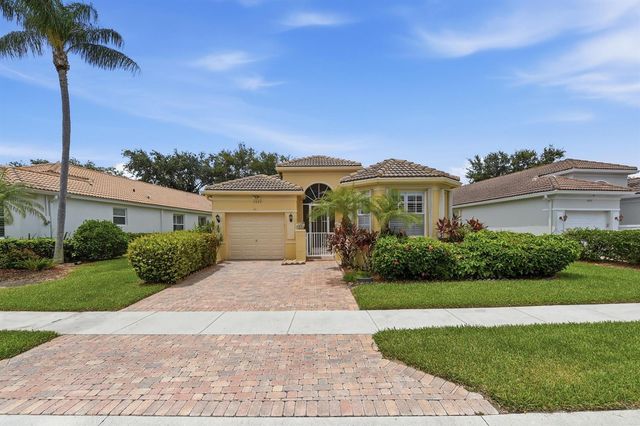 7229 Cataluna Circle, Delray Beach, FL 33446