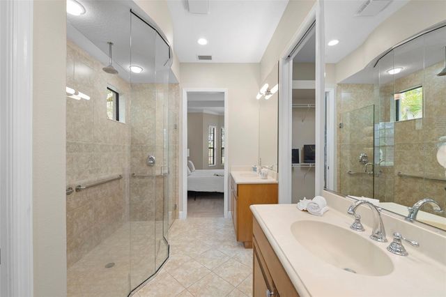 7423 WEXFORD COURT, Lakewood Ranch, FL 34202