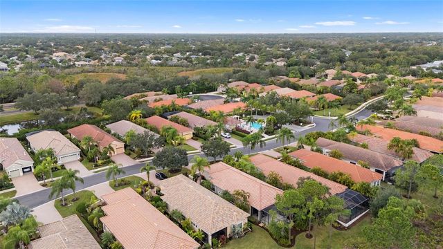 7423 WEXFORD COURT, Lakewood Ranch, FL 34202