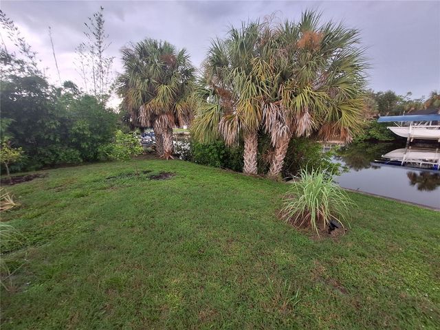 4050 YUCATAN CIRCLE, Port Charlotte, FL 33948