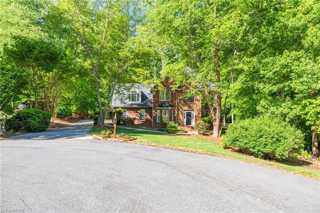 1819 Wild Fern Drive, Oak Ridge, NC 27310