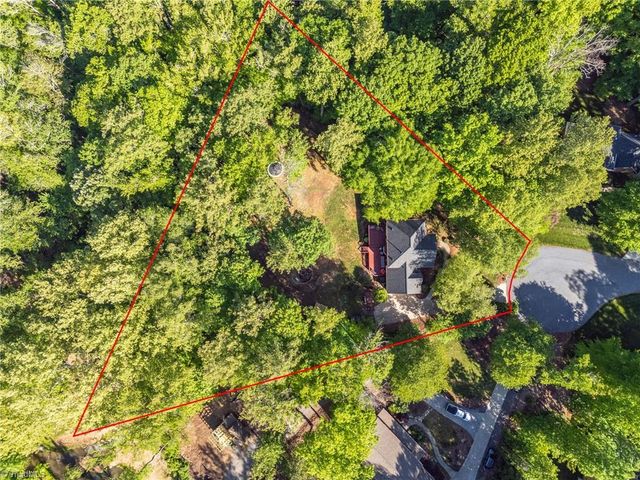 1819 Wild Fern Drive, Oak Ridge, NC 27310