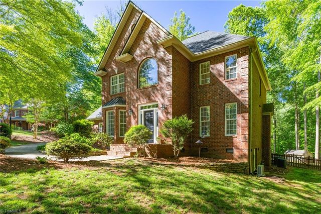 1819 Wild Fern Drive, Oak Ridge, NC 27310