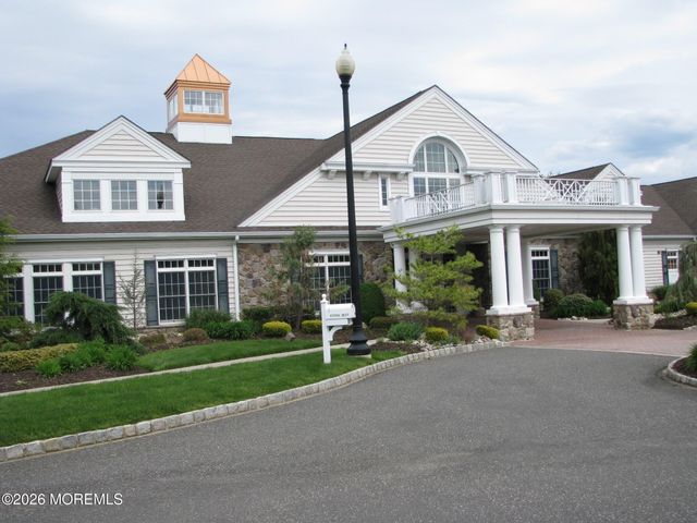 4 Talister Court, Freehold, NJ 07728
