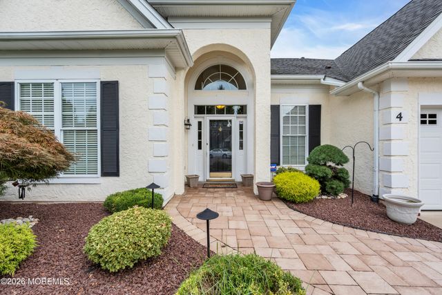 4 Talister Court, Freehold, NJ 07728