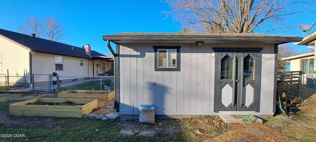 753 W Wickersham Drive, Webb City, MO 64870