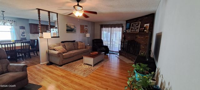 753 W Wickersham Drive, Webb City, MO 64870