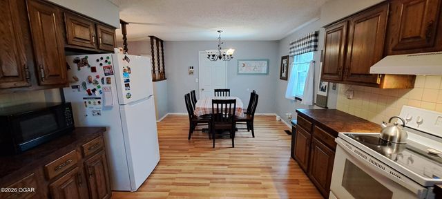 753 W Wickersham Drive, Webb City, MO 64870