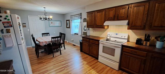 753 W Wickersham Drive, Webb City, MO 64870