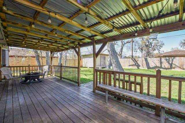 57 E Candlewood, Lake Jackson, TX 77566