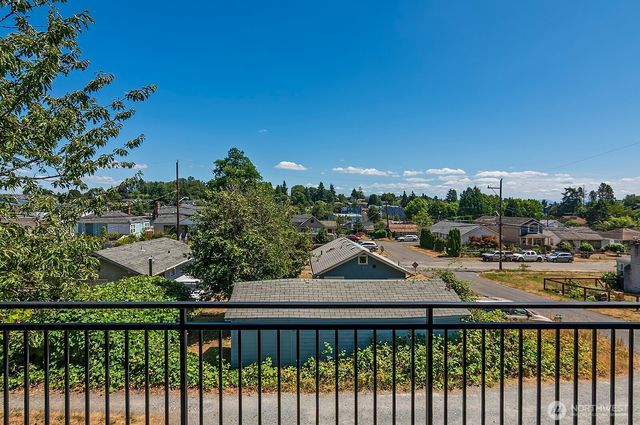 5426 31st Avenue S, Seattle, WA 98108