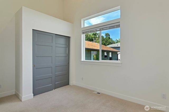 5426 31st Avenue S, Seattle, WA 98108