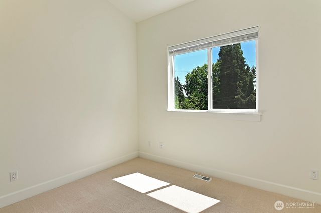 5426 31st Avenue S, Seattle, WA 98108