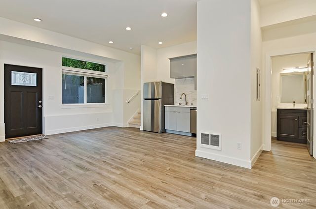 5426 31st Avenue S, Seattle, WA 98108