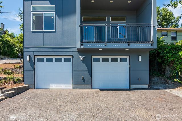 5426 31st Avenue S, Seattle, WA 98108