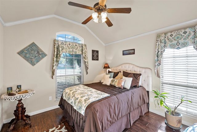 142 Phillip Circle, Hewitt, TX 76643