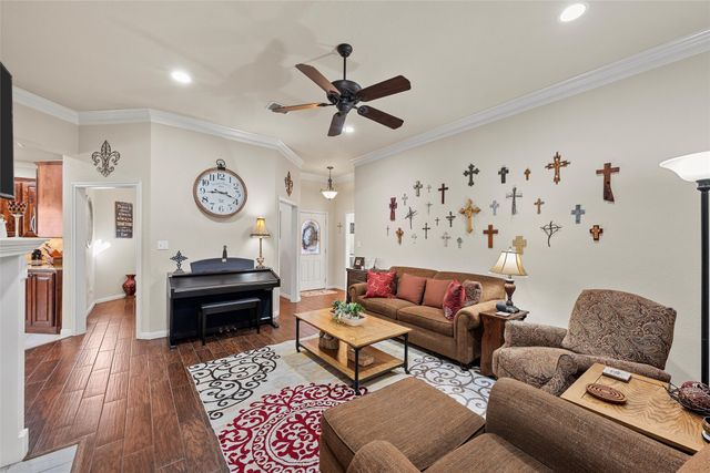 142 Phillip Circle, Hewitt, TX 76643