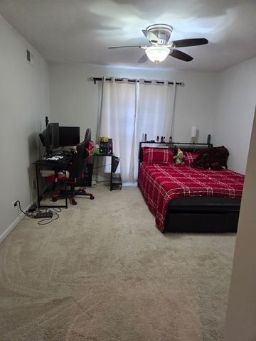 5100 CARRIAGEWAY Drive 109, Rolling Meadows, IL 60008