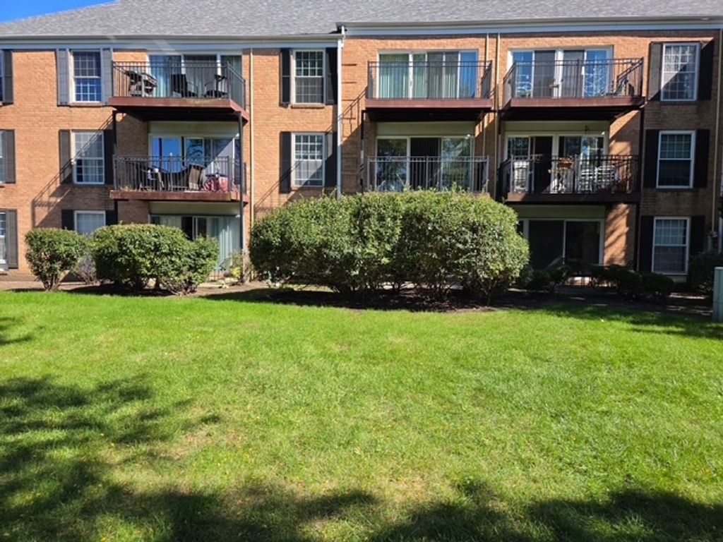 5100 CARRIAGEWAY Drive 109, Rolling Meadows, IL 60008 — photo 2
