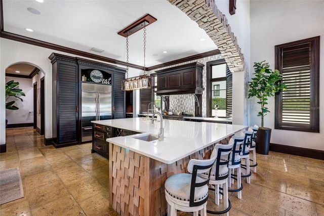 200 BRIGHTWATERS BOULEVARD NE, St Petersburg, FL 33704