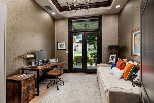 200 BRIGHTWATERS BOULEVARD NE, St Petersburg, FL 33704