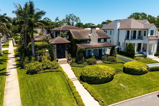 200 BRIGHTWATERS BOULEVARD NE, St Petersburg, FL 33704