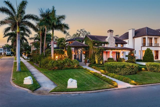 200 BRIGHTWATERS BOULEVARD NE, St Petersburg, FL 33704