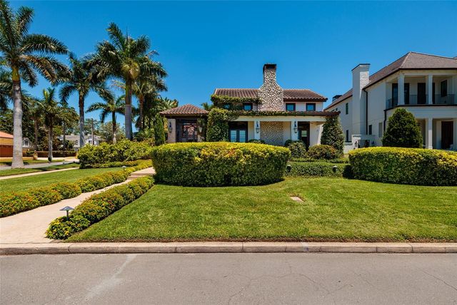 200 BRIGHTWATERS BOULEVARD NE, St Petersburg, FL 33704