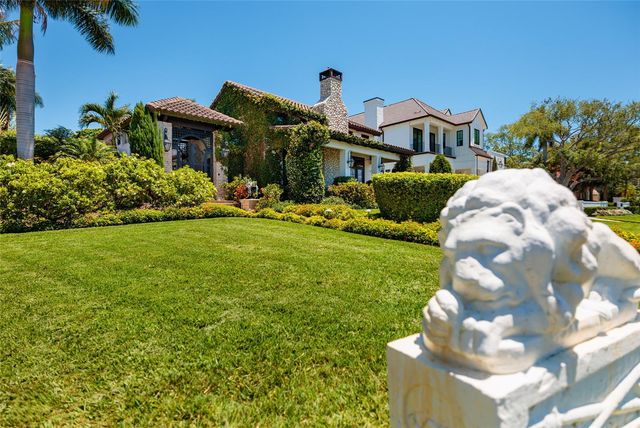 200 BRIGHTWATERS BOULEVARD NE, St Petersburg, FL 33704