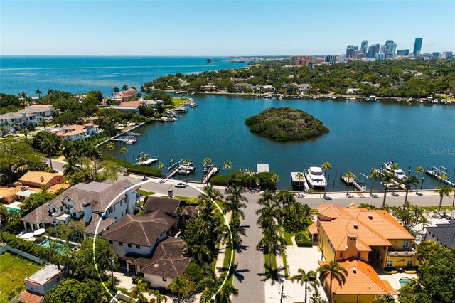 200 BRIGHTWATERS BOULEVARD NE, St Petersburg, FL 33704
