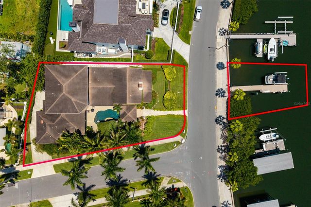 200 BRIGHTWATERS BOULEVARD NE, St Petersburg, FL 33704