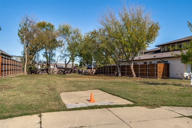 711 E Wall Street, Grapevine, TX 76051