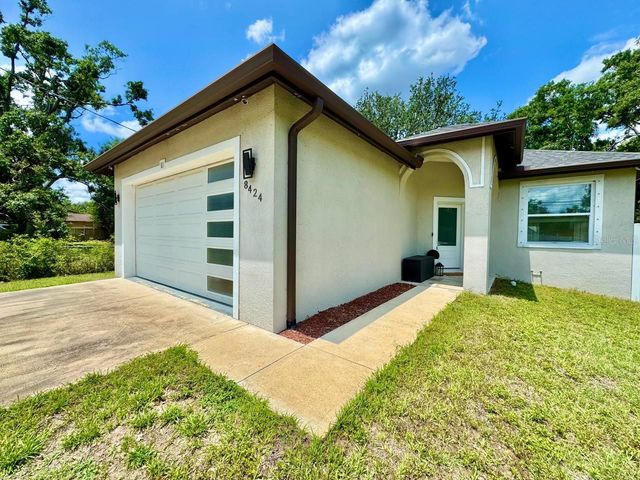 8424 N PACKWOOD AVENUE, Tampa, FL 33604
