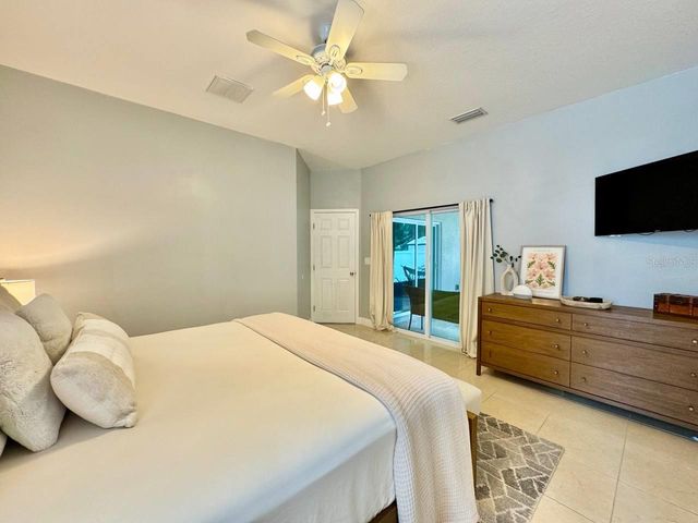 8424 N PACKWOOD AVENUE, Tampa, FL 33604